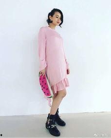 娱乐吃瓜裙,揭秘“吃瓜裙”背后的娱乐风云