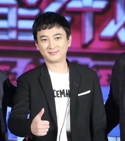 娱乐吃瓜君长腿男星是谁,娱乐吃瓜君曝光长腿男星，网友热议其帅气形象